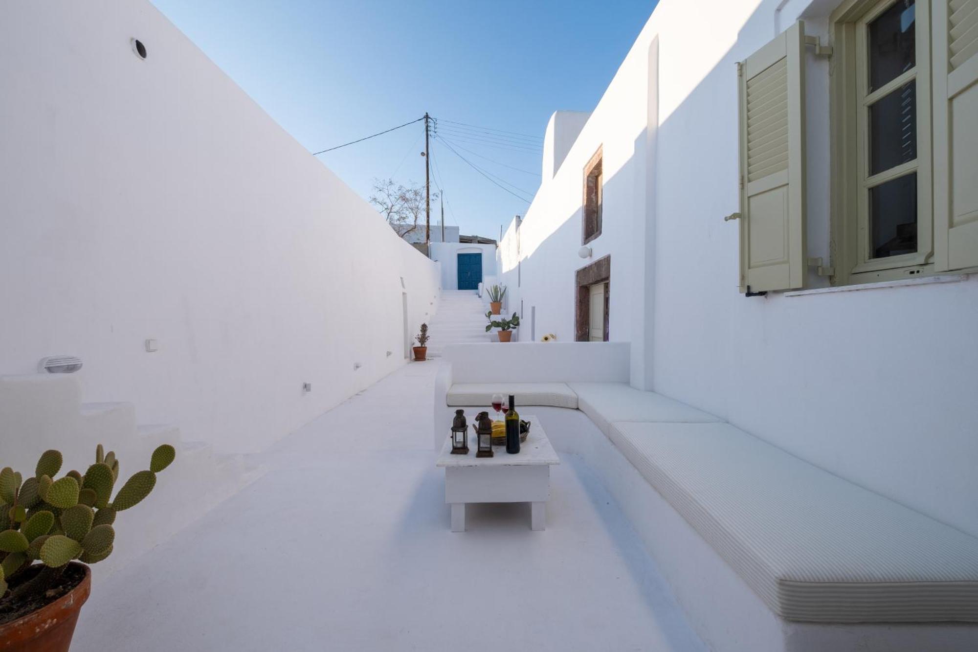 Art Canava Luxury Villas Фира Екстериор снимка